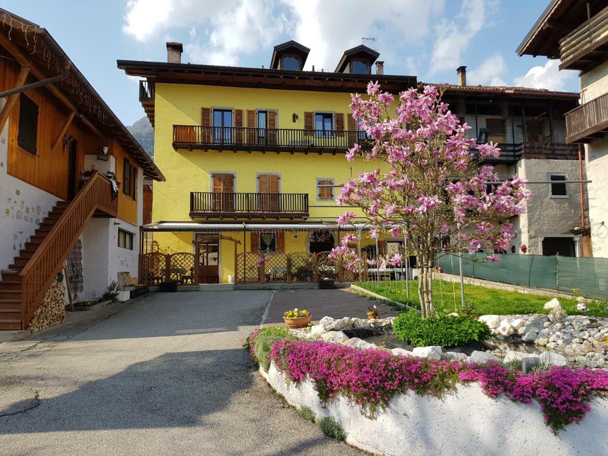 Albergo Casavecchia Tiarno di Sopra Dış mekan fotoğraf